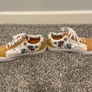 VANS women’s size 10 men’s size 8.5. Mustard yellow floral.